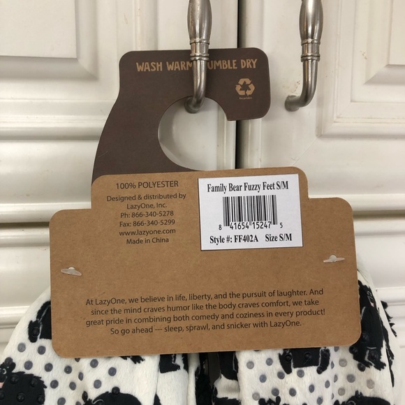 🐻 NWT Lazy One Women’s Family Bear Fuzzy Feet slippers - Picture 6 of 9